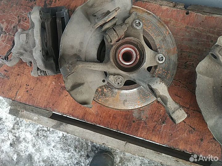 Кулак поворотный Пассат Гольф