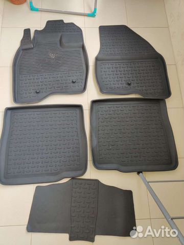 Автомобильные коврики резиновые