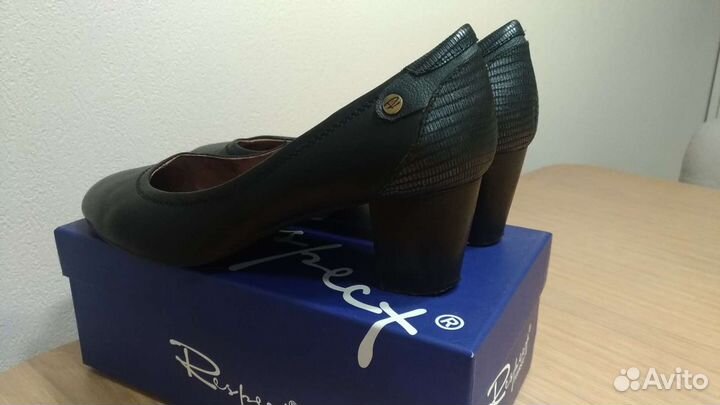 Туфли женские классика (натуральная кожа). 39 р