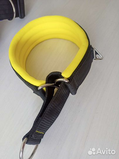 Ошейники, поводки, грызаки, ухватки, игрушки