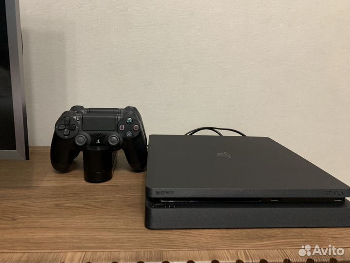 Sony PlayStation 4 Slim 1TB