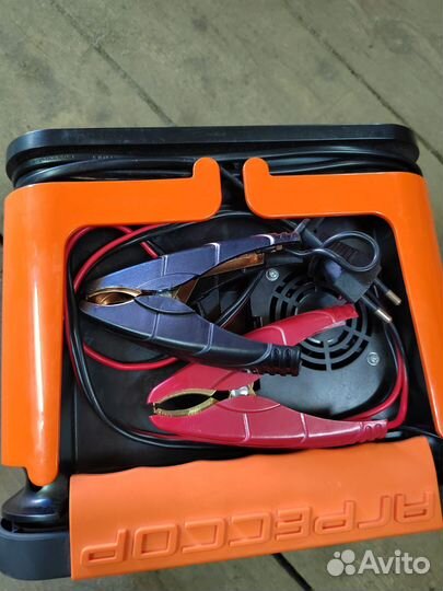 Зарядное устройство