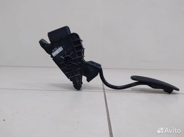Педаль газа Toyota Hilux AN10,AN20,AN30 2011-2015