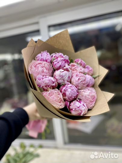 Пионы букет