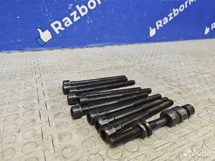 Болт головки блока цилиндров Renault Arkana