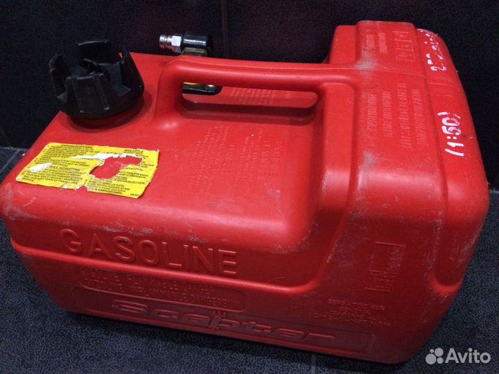 Бак пластиковый 12л (отличное состояние)