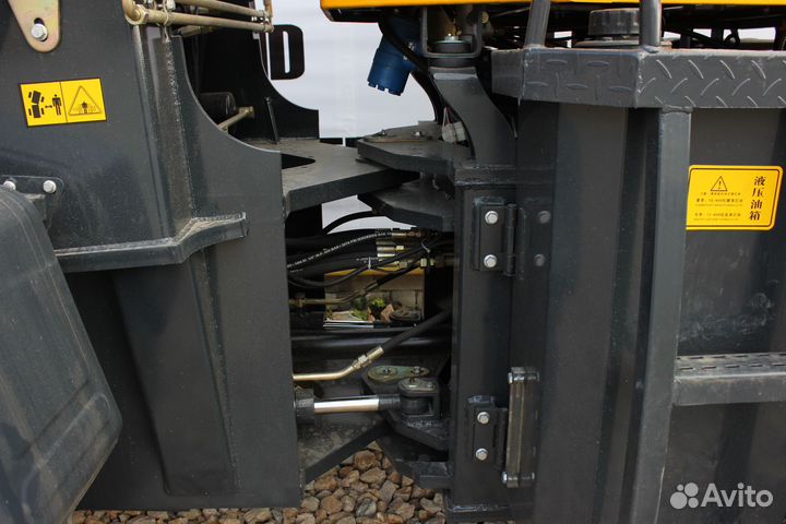 Фронтальный погрузчик YIGONG ZL30, 2023