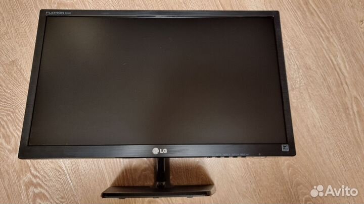 Монитор LG 24