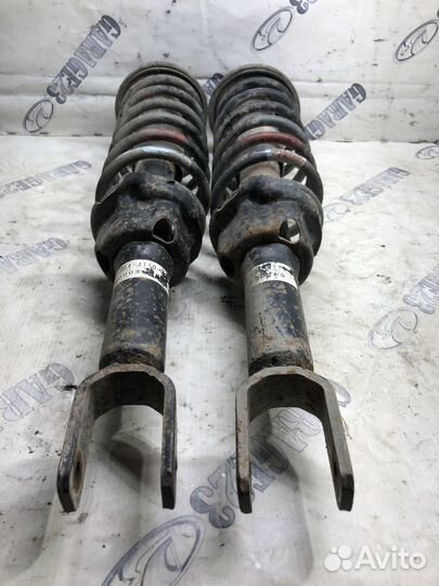 Стойка амортизатора Honda Civic EK3