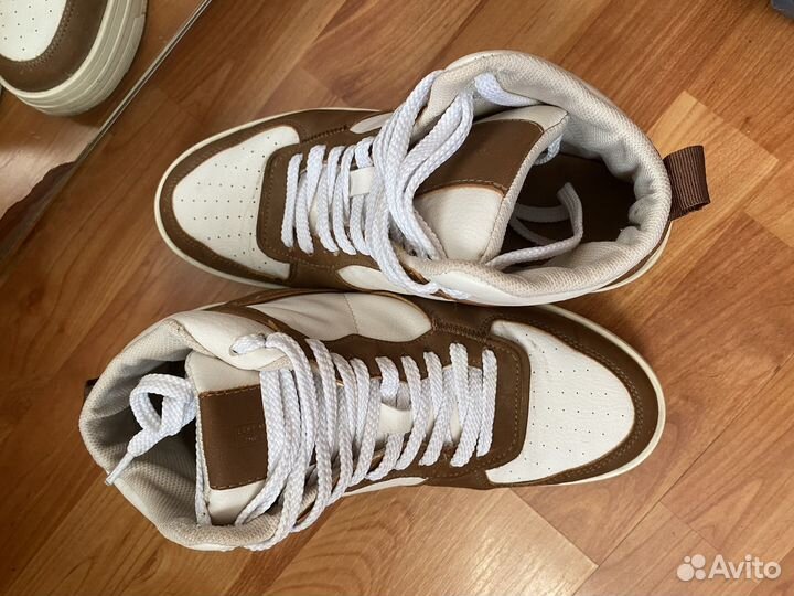 Кроссовки женские 40 размер