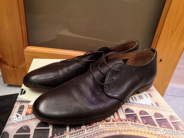 Модельная мужская обувь