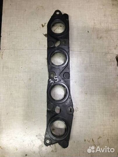 Проставка (демпфер) впускного коллектора Toyota