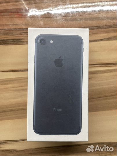 iPhone 7, 32 ГБ