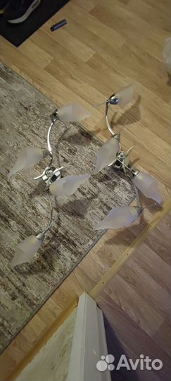 Продам люстру,в наличии 2шт
