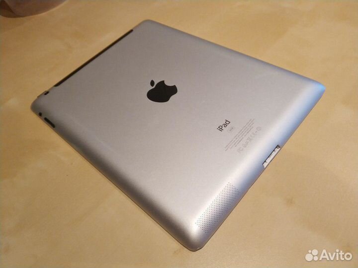 Apple iPad 3 16GB Wi-Fi + Cellular