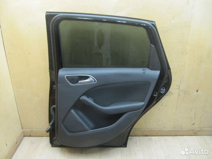 Дверь задняя правая Mercedes W246 B-Klasse В Сборе