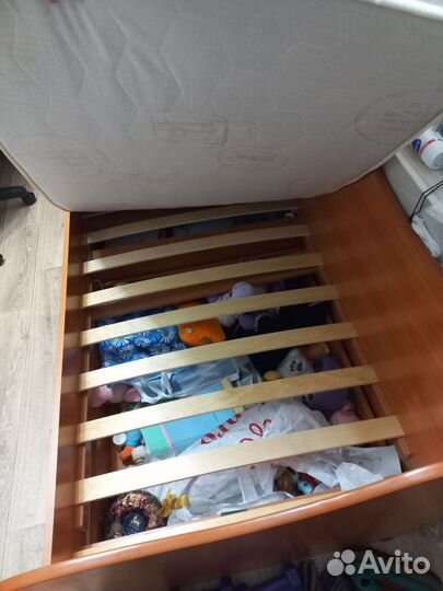 Кровать с матрасом бу