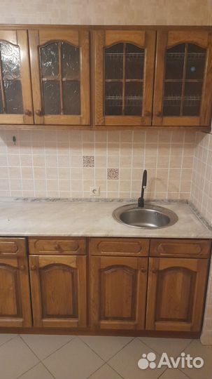 Кухонный гарниур, массив дерева