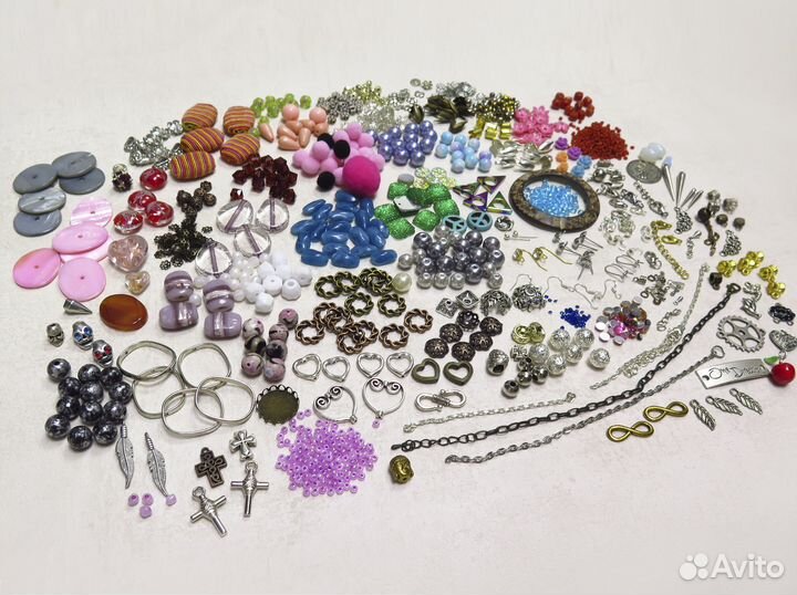 Фурнитура и бусины для бижутерии и рукоделия
