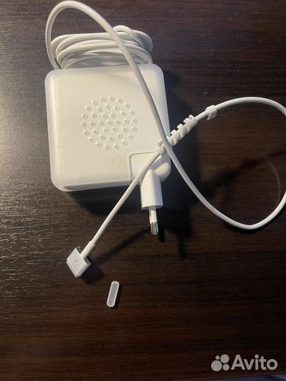 Зарядка для ноутбука Apple