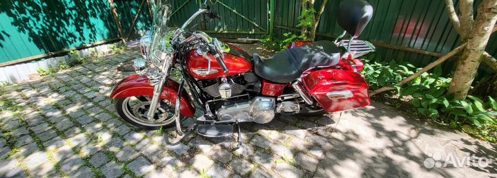 Harley-Davidson Dyna switchback