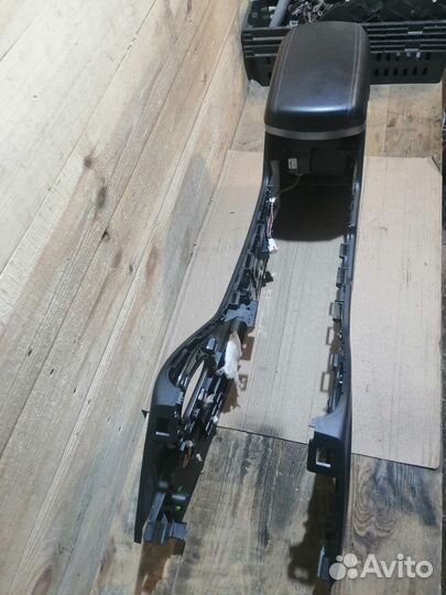 Консоль центральная Hyundai ix35