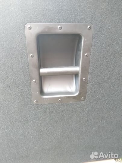 Сабвуфера 18 дюймов 600вт. каждый