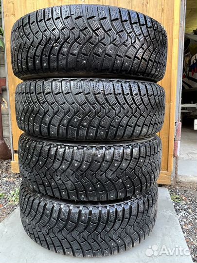 Michelin X-Ice North 215/65 R16