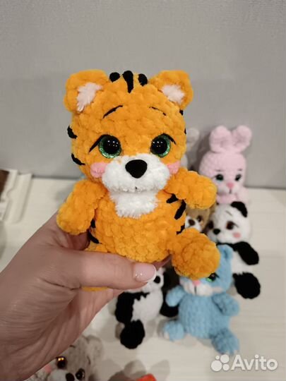 Игрушки малышки, вязаные зверята