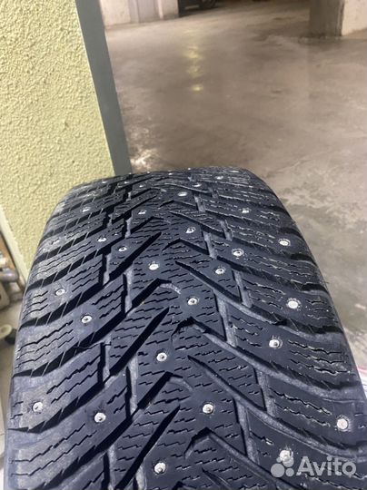 Nokian Tyres Hakkapeliitta 8 245/45 R18 T