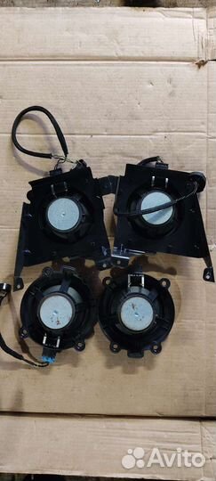 Динамик в дверь Мерседес Бенц Вито