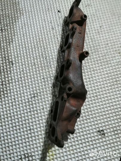 Коллектор выпускной правый Toyota lc 200 1vdftv