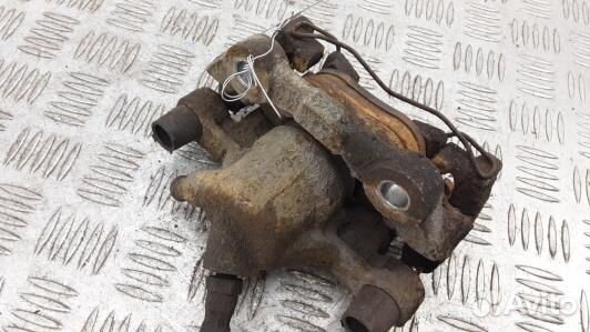 Суппорт тормозной задний левый mercedes benz C-cla