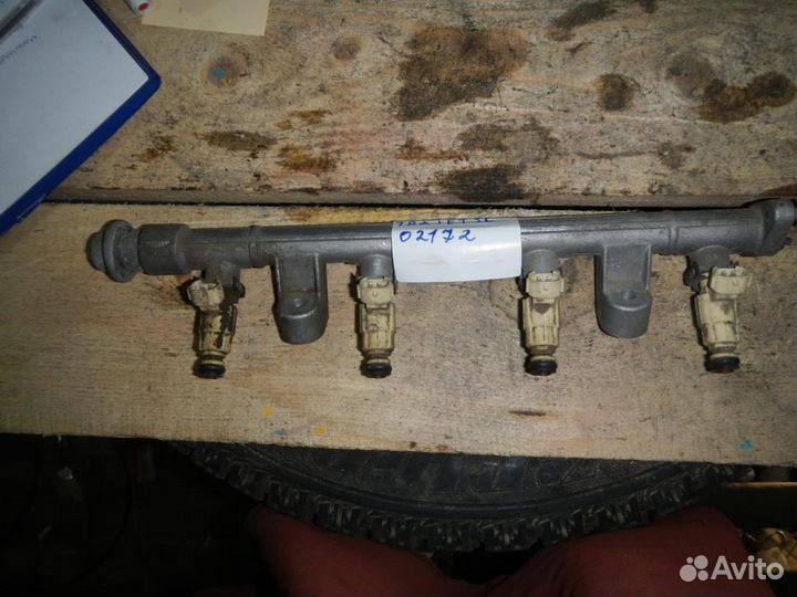 Рейка топливная (рампа) Hyundai Trajet 2000-2009