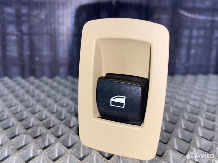 Кнопка стеклоподъемника Bmw X5 E70 N57 2013