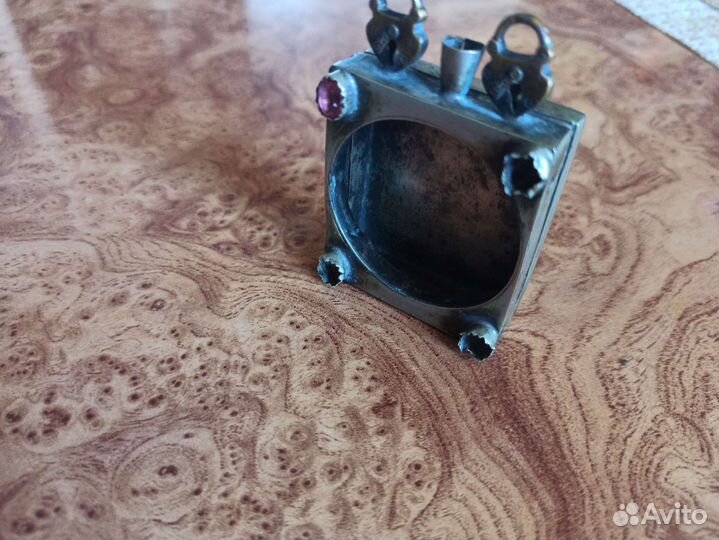 Старинный корпус для часов