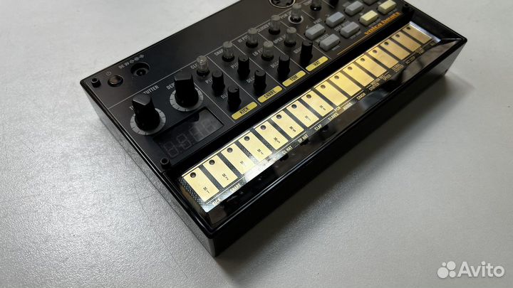Korg volca beats - аналоговая драм-машина