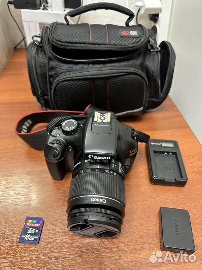 Зеркальный фотоаппарат EOS Canon 1100D