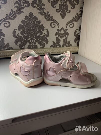 Сандалии детские для девочек