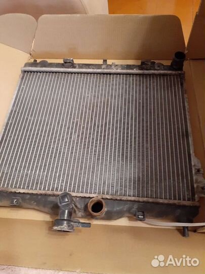 Радиатор охлаждения на Хендай getz