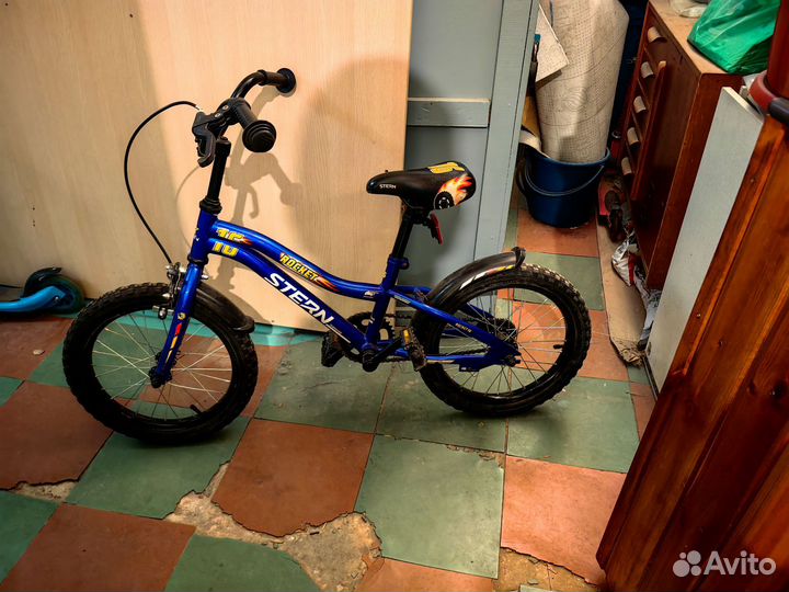 Детский велосипед трех колесный