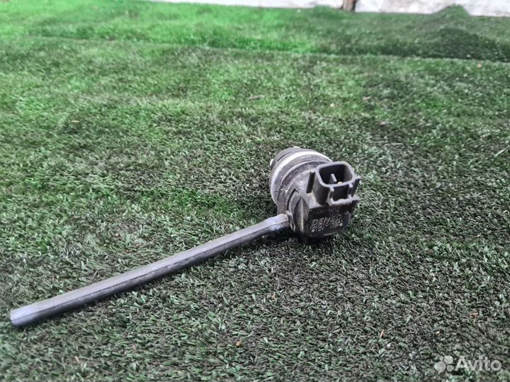 Насос моторчик омывателя лобового стекла Toyota