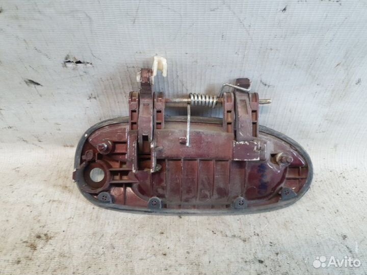 Ручка двери передняя левая Kia Spectra S6D11 2006