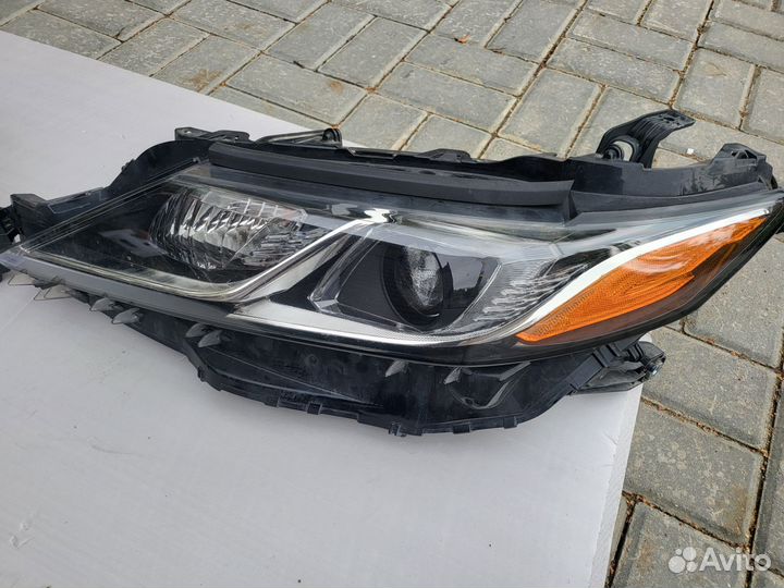 Передние фары на camry 70