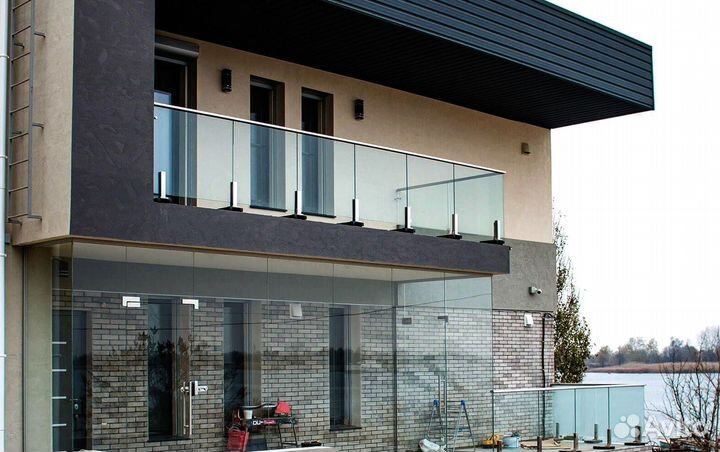 Стеклянные ограждения для лестницы