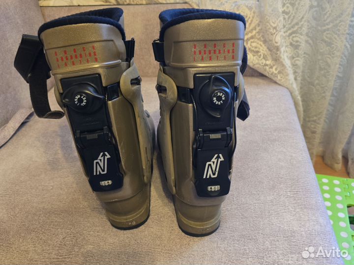 Горнолыжные ботинки