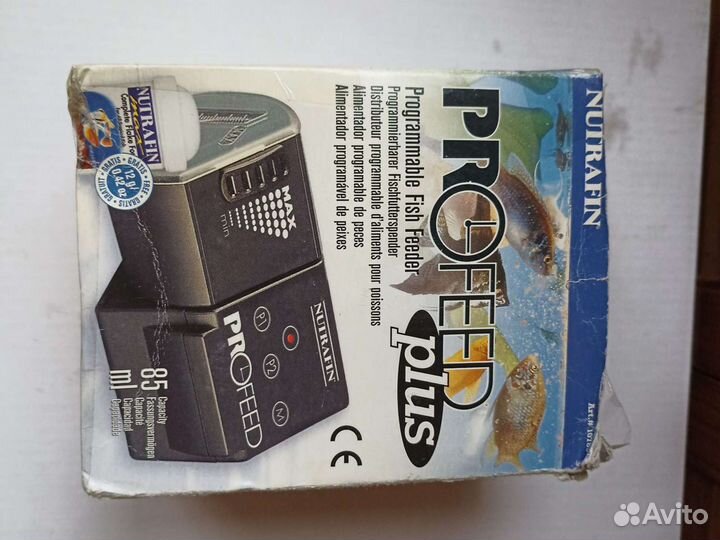 Автоматическая кормушка для аквариумных рыб