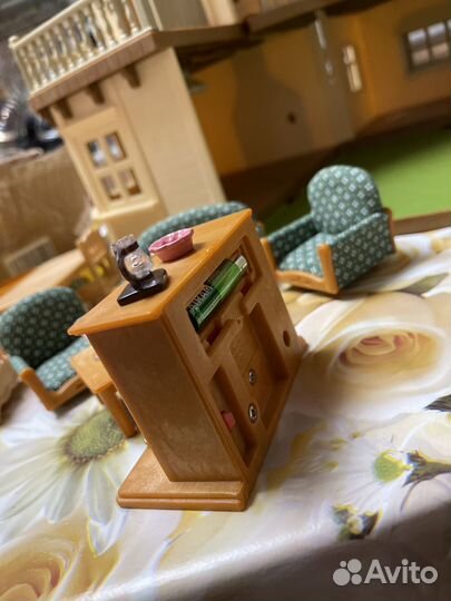 Sylvanian families гостиная парта со стулом бу