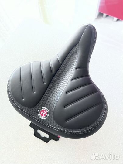Седло для велосипеда Мягкое фирменное