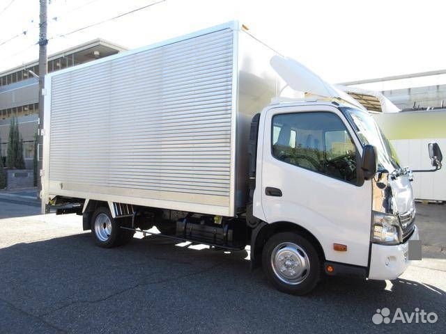 Промтоварный фургон 23 м³ Toyota Dyna, 2010